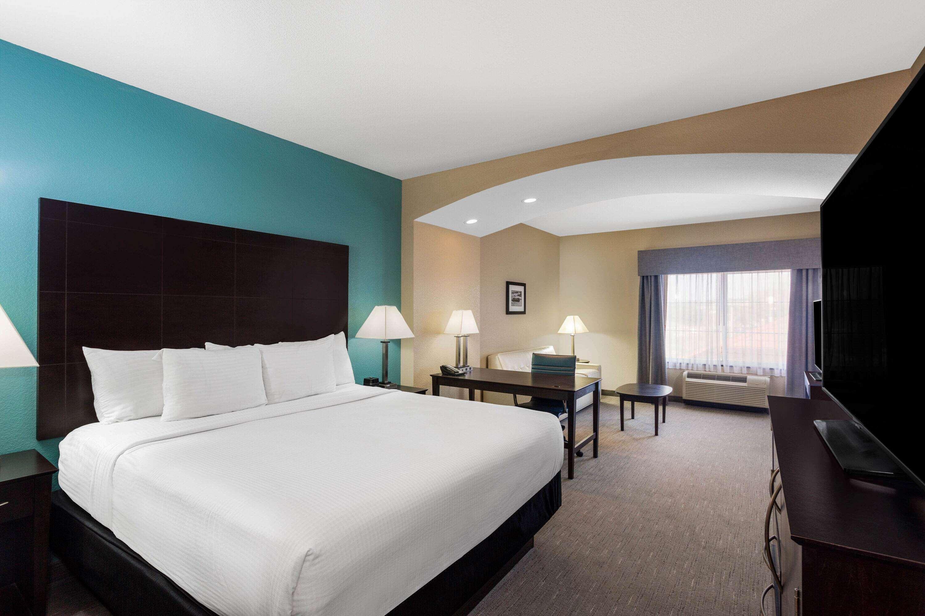 La Quinta By Wyndham Sebring Hotel Exterior photo