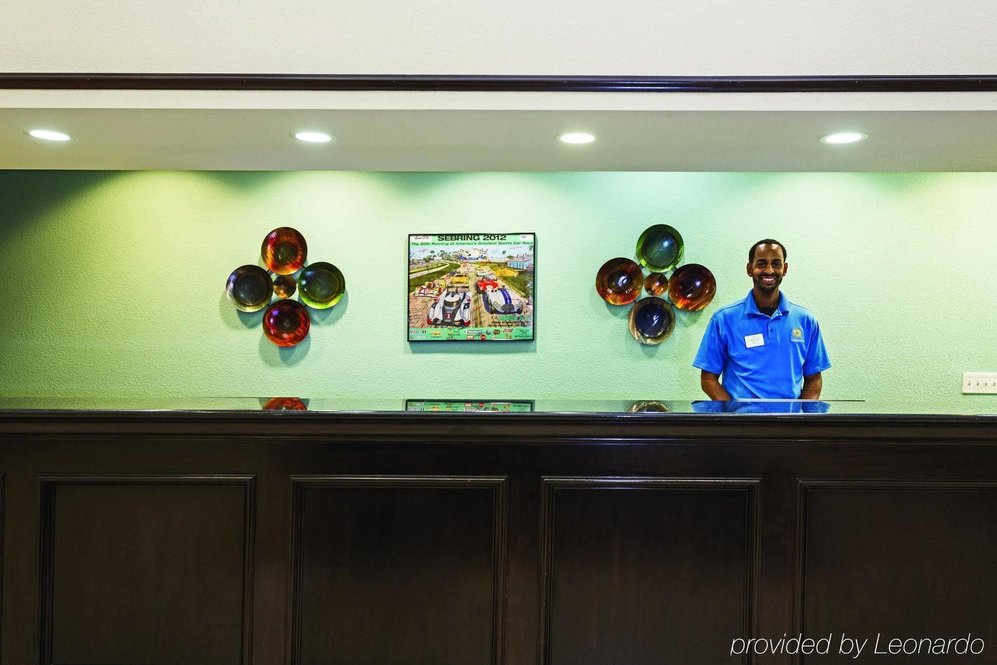 La Quinta By Wyndham Sebring Hotel Interior photo